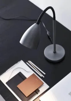 Belid Trotsig Bordlampe -Lamper butik 3990 f01d3c21 648d 48ec a49f 01226b479ce7